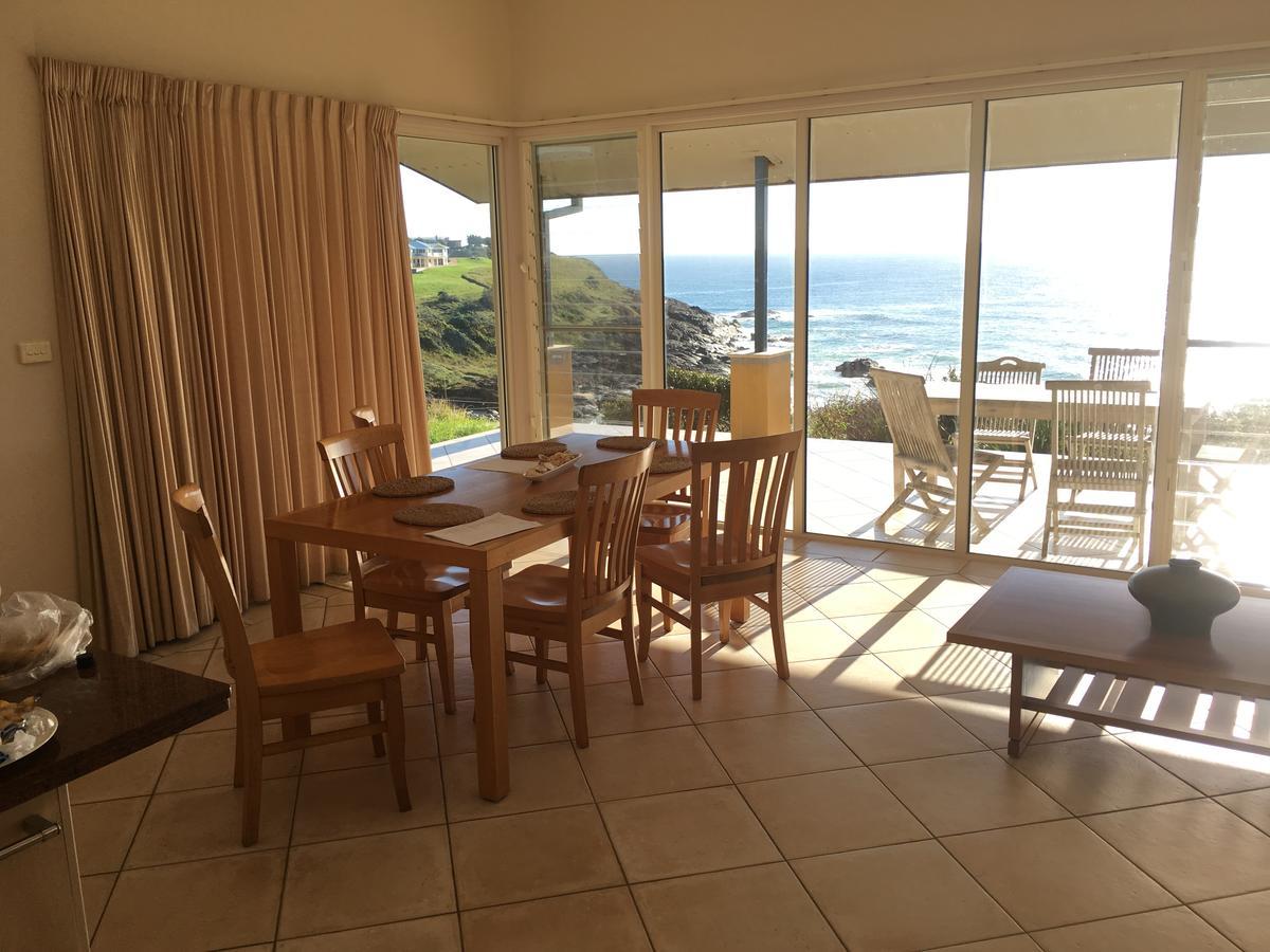 Oceanscape Luxury Beachfront Villas Scotts Head Exterior foto